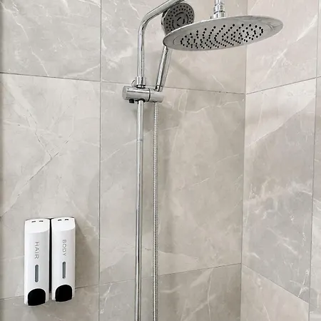 Amiteam Suites - Azure Palm Studio Apartment